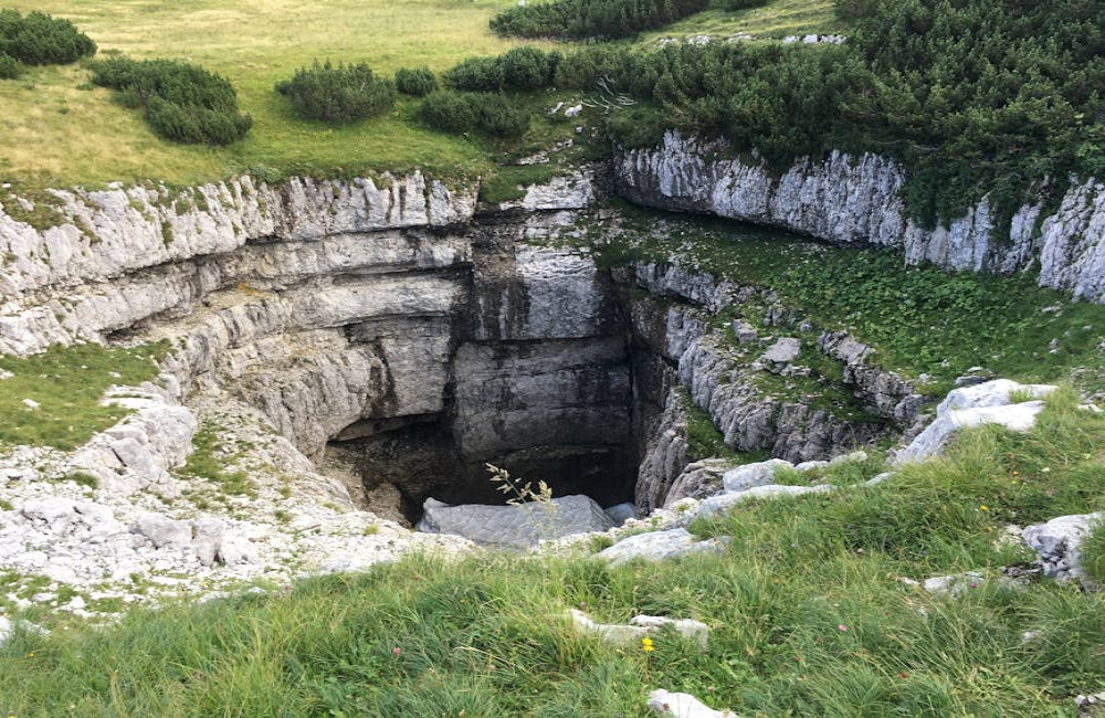 Waarom ontstaan er sinkholes in Nederland en hoe worden ze voorkomen?