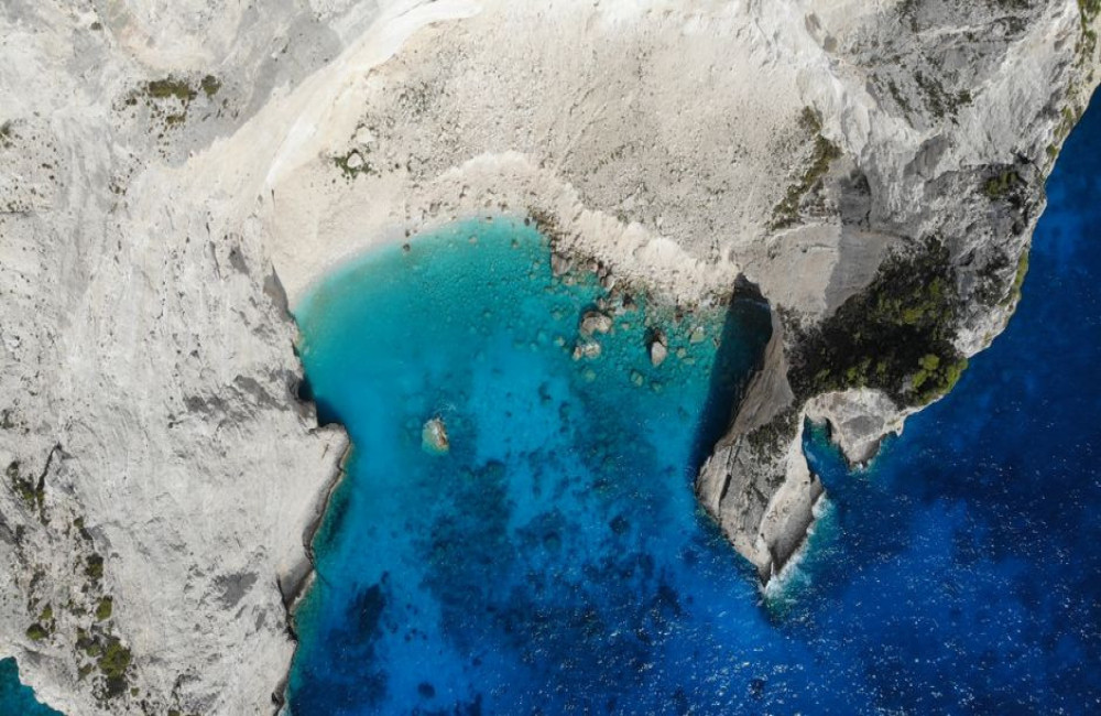 Haaien Zakynthos: hoe zeldzaam ze zijn en hoe veilig je zwemt in de Ionische Zee