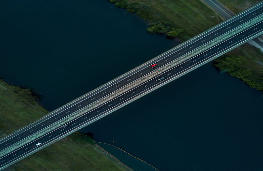 Waarom zijn er zoveel bruggen in Nederland en hoe worden ze onderhouden?