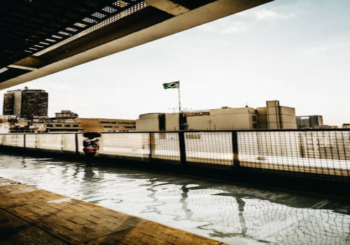 Waarom zijn dijken en duinen zo belangrijk voor Nederland?