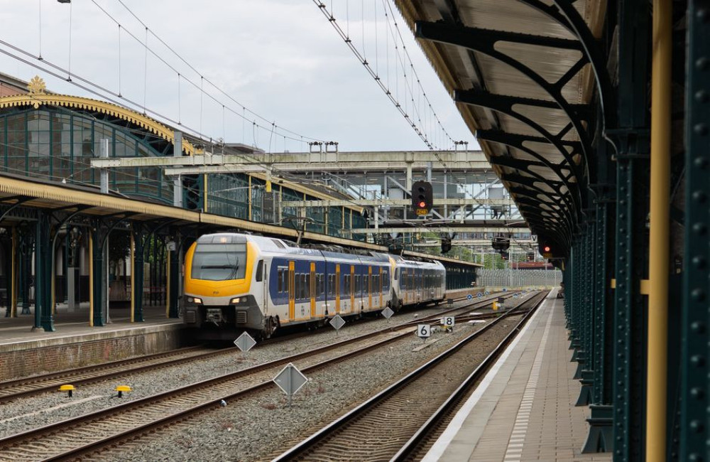 Wat kost een OV-fiets voor een dagje Alkmaar en is dat goedkoper dan een huurfiets in 2026